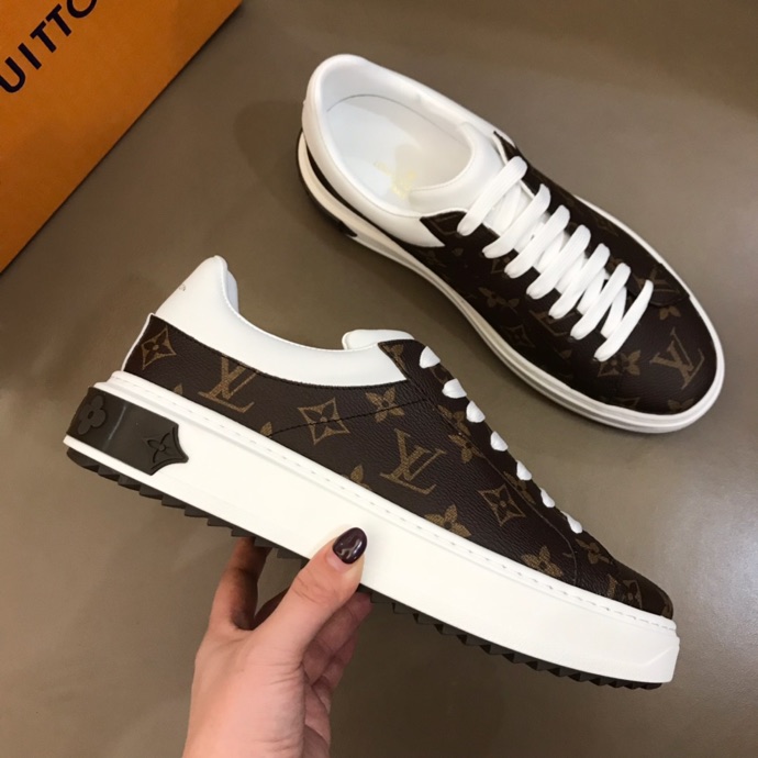 Louis Vuitton men shoes-LV1176